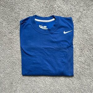 Like new blue long sleeve men’s shirt